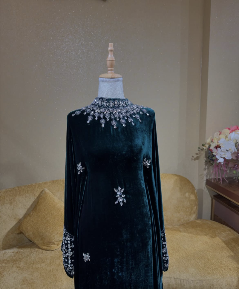 Emerald Green Velvet Stitched Kaftan with Heavy Stone Work – Elegant Party & Festive Wear