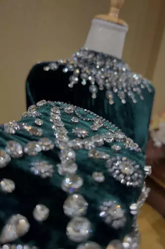 Emerald Green Velvet Stitched Kaftan with Heavy Stone Work – Elegant Party & Festive Wear