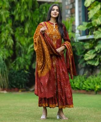 Floral embroidered multicolor round neck  cotton kurta set with trouser & dupatta 2