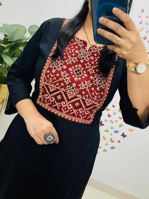 Floral embroidered black round neck  cotton kurta set with trouser 3