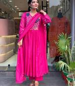 Floral embroidered pink v neck pure cotton kurta set with trouser & dupatta