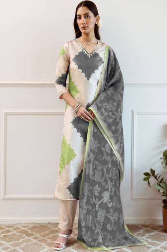 Cream women printed regular beads and stones kurta with trousers & with dupatta