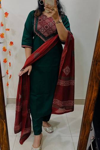 Floral printed green round neck pure cotton kurta set with trouser & dupatta