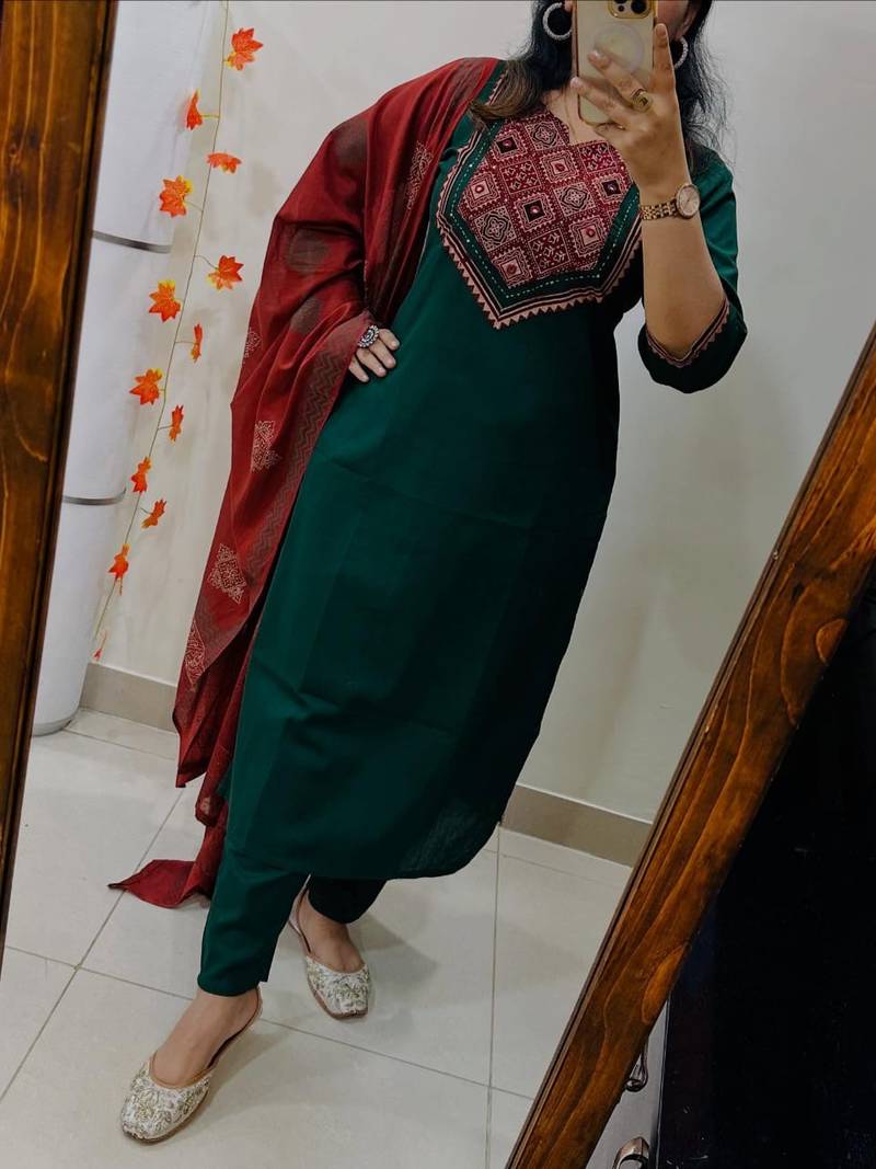 Floral printed green round neck pure cotton kurta set with trouser & dupatta