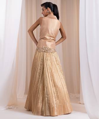 gold embroidered tissue lehenga set 3