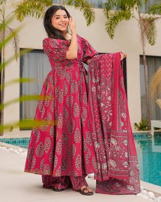 Rani pink digital printed mal cotton anarkali set with dupatta 2