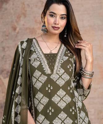 Floral embroidered green v neck  cotton kurta set with trouser & dupatta 4
