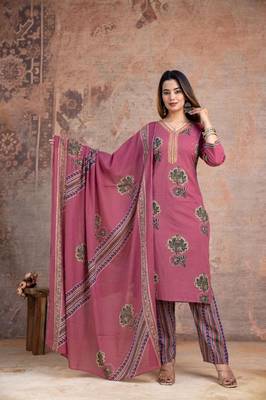 Floral embroidered pink v neck cotton kurta set with trouser & dupatta 2