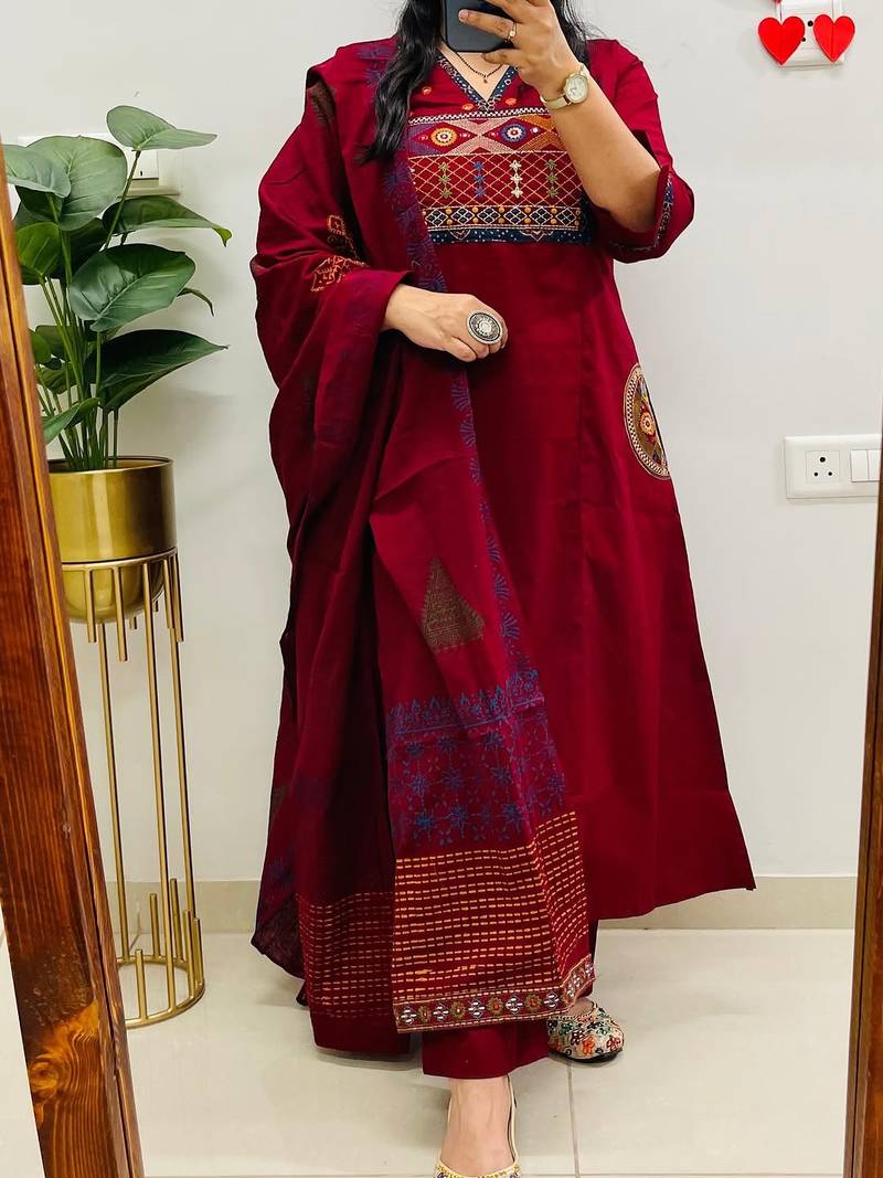 Floral embroidered maroon v neck pure cotton kurta set with trouser & dupatta
