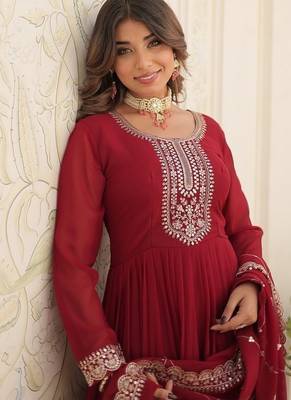 Maroon zari & sequins embroidered georgette kurta & dupatta set 4
