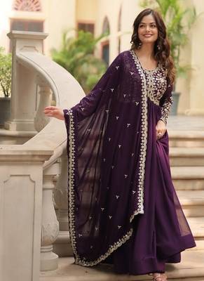 Purple zari & sequins embroidered georgette kurta & dupatta set 2