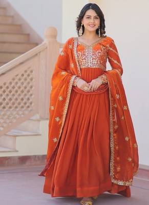 Orange zari & sequins embroidered fendy kurta & dupatta set 3