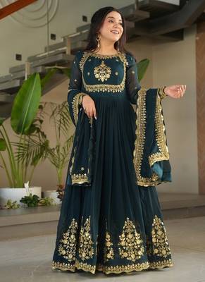 Teal zari & sequins embroidered georgette kurta & dupatta set 3