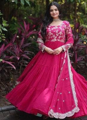 Pink zari & sequins embroidered georgette kurta & dupatta set 1
