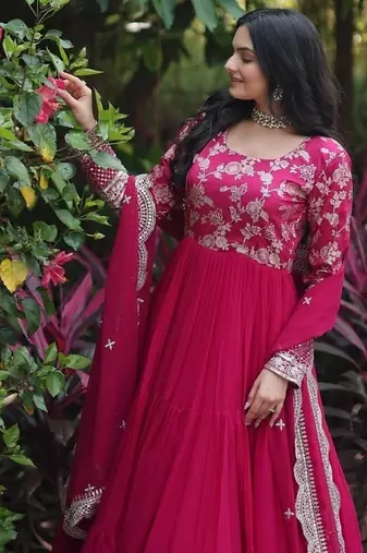 Pink zari & sequins embroidered georgette kurta & dupatta set
