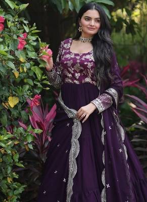 Wine zari & sequins embroidered georgette kurta & dupatta set 4