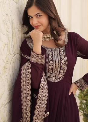 Wine zari & sequins embroidered georgette kurta & dupatta set 4