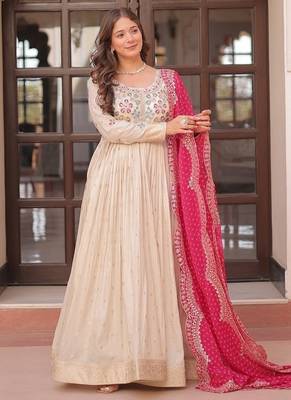 Pink zari & sequins embroidered jequard & kurta set for women 2
