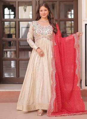 Red zari & sequins embroidered jequard & kurta set for women 2
