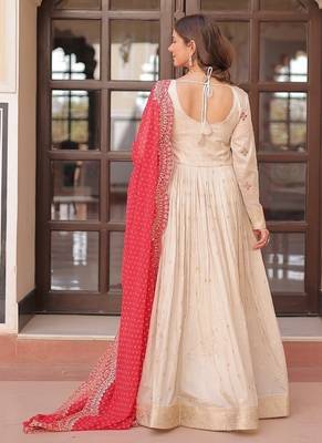 Red zari & sequins embroidered jequard & kurta set for women 3