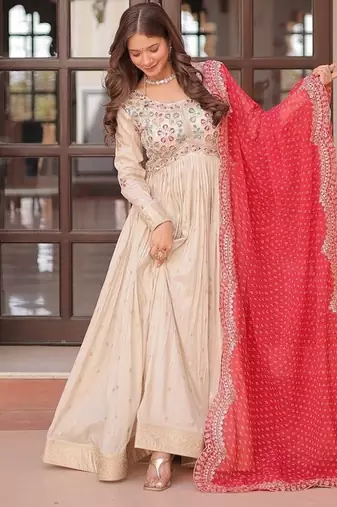 Red zari & sequins embroidered jequard & kurta set for women
