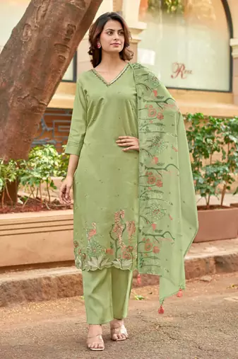 Women Floral Embroidered Regular Roman Slik Kurta with Trousers & Dupatta