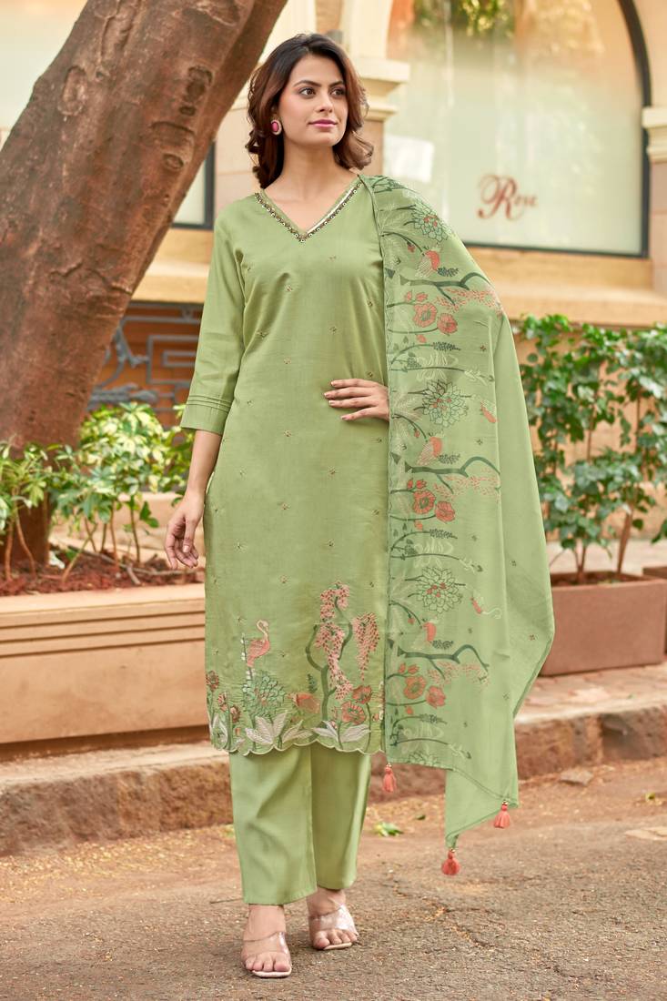 Women Floral Embroidered Regular Roman Slik Kurta with Trousers & Dupatta