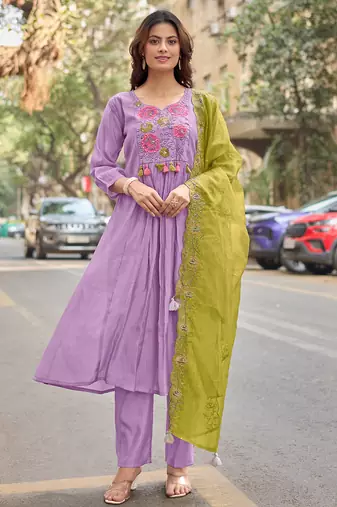 Women Floral Embroidered Panelled Thread Work Chanderi Cotton Kurta with Trousers & With Dupatta