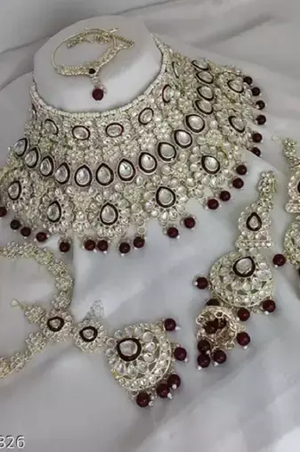 Indian kundan bridal jewellery set