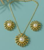 Jewelz gold-toned flower pendant necklace & earrings set with pearl center