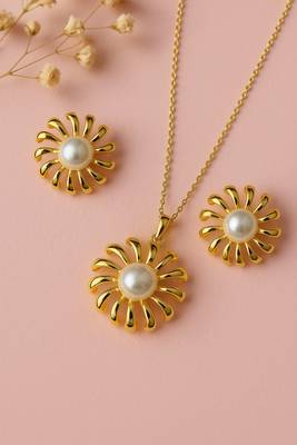 Jewelz gold-toned flower pendant necklace & earrings set with pearl center 4
