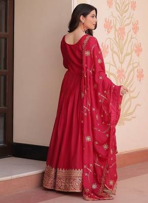 Pink zari & sequins embroidered georgette kurta & dupatta set 3