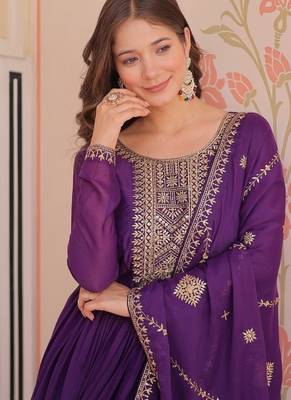 Purple zari & sequins embroidered georgette kurta & dupatta set 4