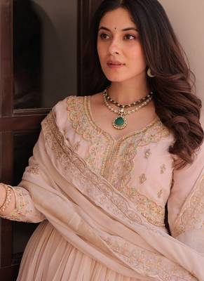 Cream zari & sequins embroidered georgette kurta & dupatta set 4