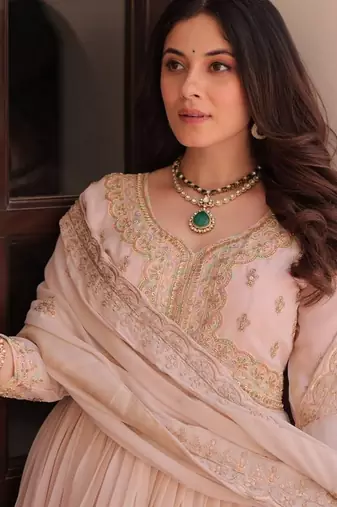 Cream zari & sequins embroidered georgette kurta & dupatta set