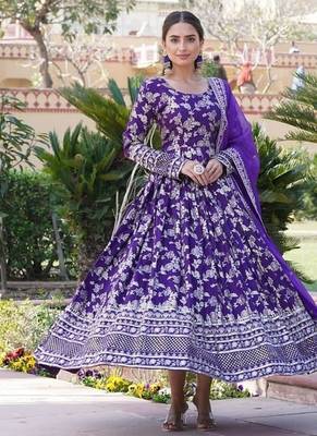 Purple jacquard sequins embroidered viscose kurta & dupatta 2