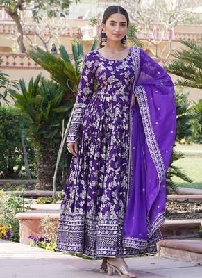 Purple jacquard sequins embroidered viscose kurta & dupatta 3