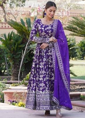 Purple jacquard sequins embroidered viscose kurta & dupatta 4