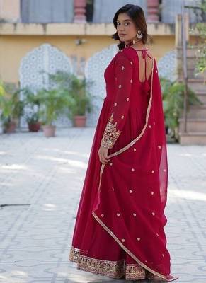 Pink zari & sequins embroidered georgette kurta & dupatta set 3