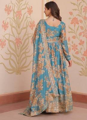 Blue zari & sequins embroidered russian silk kurta & dupatta set 2