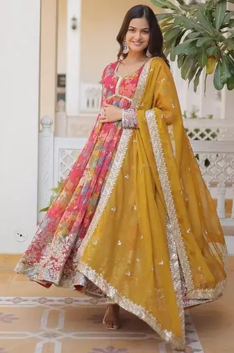 Red zari & sequins embroidered russian silk kurta & dupatta set