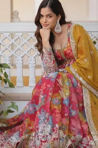 Red zari & sequins embroidered russian silk kurta & dupatta set