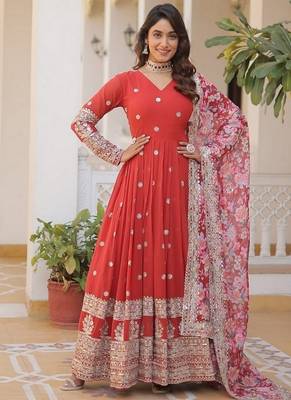 Red zari & sequins embroidered georgette kurta & dupatta set 2