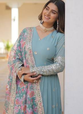 Sky zari & sequins embroidered georgette kurta & dupatta set 4