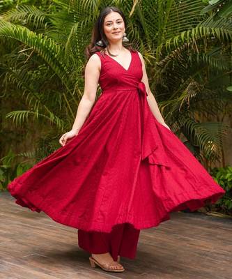 Red Embroidered Kurta Set 3