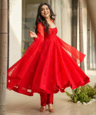 Red Embroidered organza suit set 1