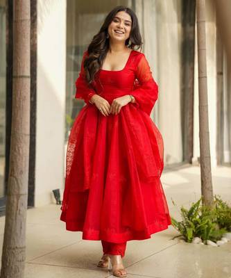 Red Embroidered organza suit set 2