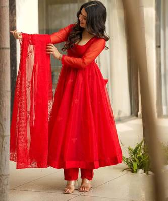 Red Embroidered organza suit set 4