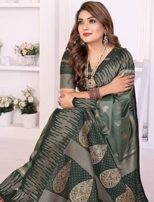 Green Color Zari Weaving Silk Saree 1