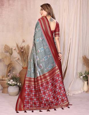 Grey Color Ikat Weaving Silk Saree 4